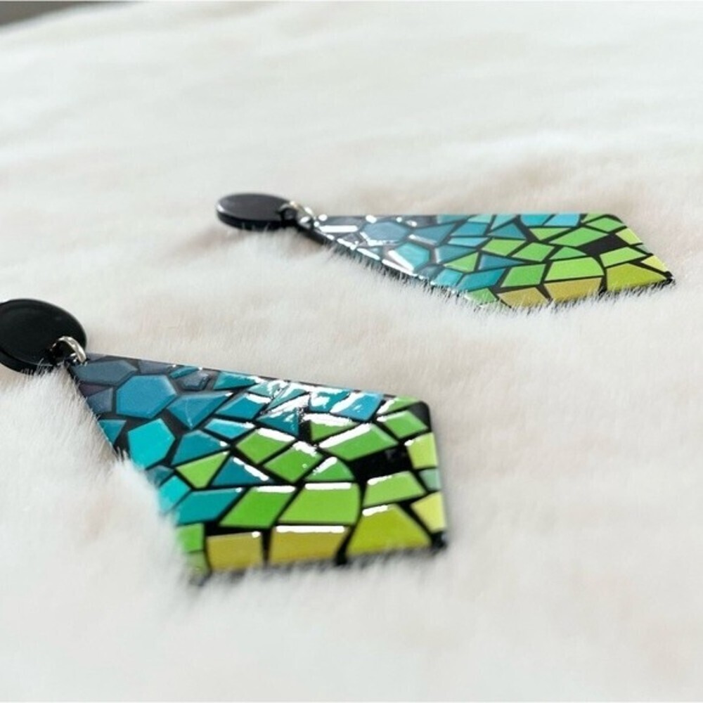 Colorful Mosaic Gradient Ombré Acrylic Resin Drop Dangle Earrings NWT - Picture 3 of 4